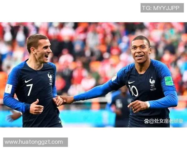 三位足球女星以鲜明个性与精彩表现成为新一代足球偶像,燃动赛场魅力无限 三位足球女星以鲜明个性与精彩表现成为新一代足球偶像,燃动赛场魅力无限